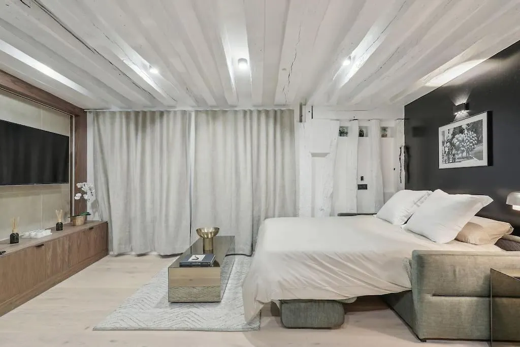 Duplex Quartier Du Louvre 75002 Apartment Paris